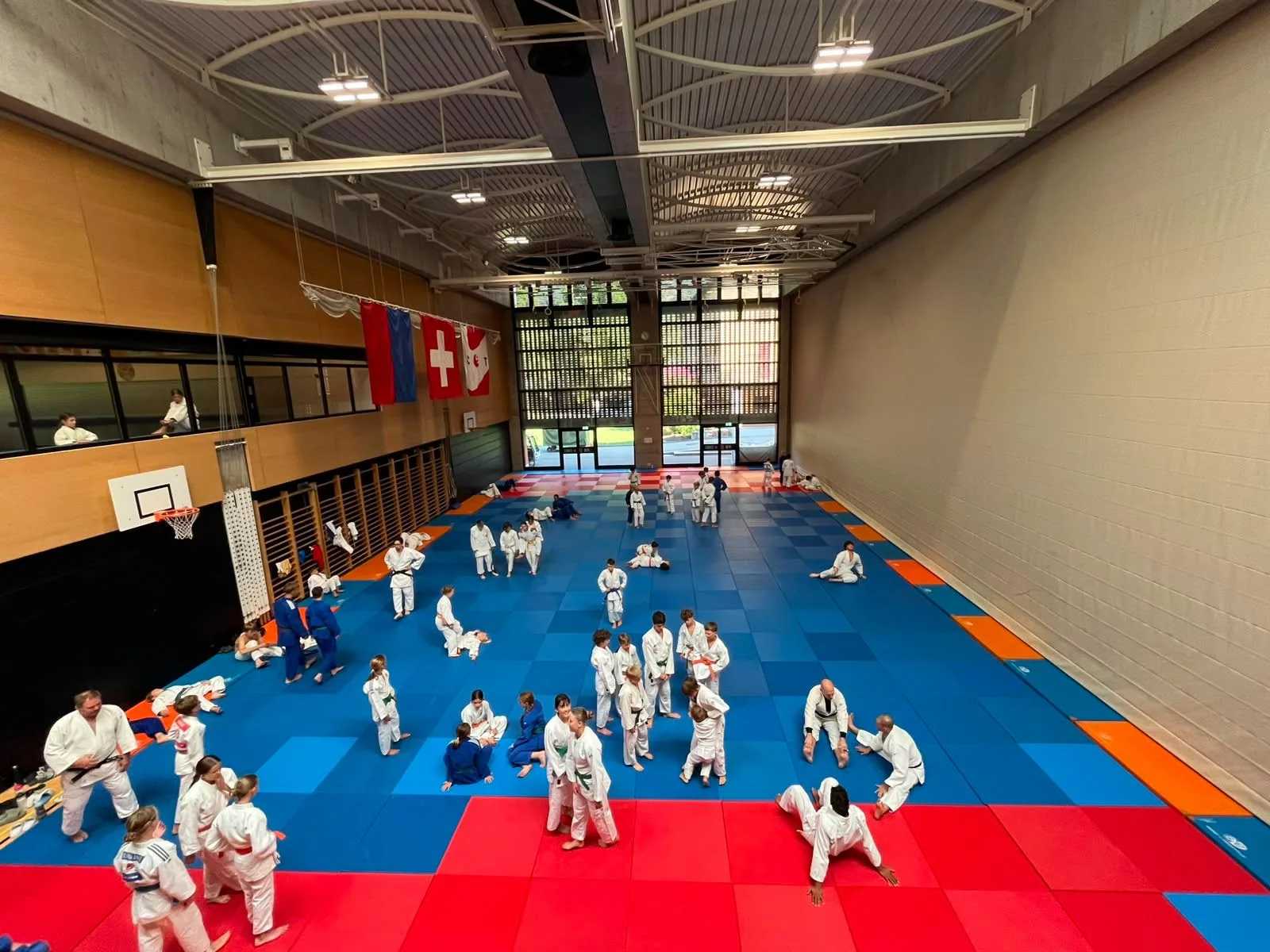 Ueberblick ueber die Trainingshalle