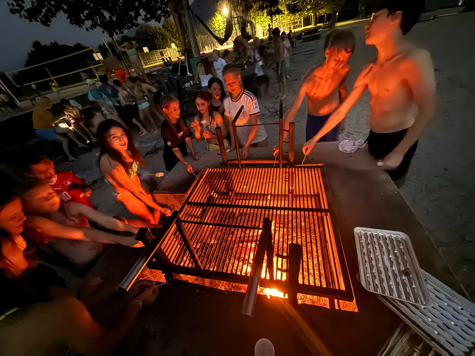 Abendprogramm am Lagerfeuer